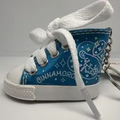 週末特価✨サンリオキャラクターズ　スニーカーキーホルダー　シナモンロール