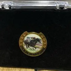JRA Hall of Fame　ピンバッジ&シール☆競馬　ジェンティルドンナ