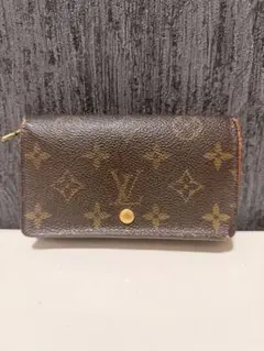 LOUIS VUITTON 二つ折り財布のサムネイル