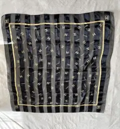 CHANEL シルク スカーフ ブラック×ゴールド大判