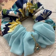 《ちーちゃん様専用》ハンドメイドシュシュ 水色 白 黄色の花柄×水色