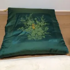 緑色花柄サテン座布団 大きめ