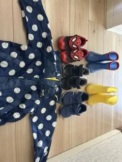 スパイダーマン　ニューバランス　長靴　レインコートセット