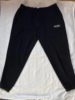 FRE.BULL 黒 ジョガーパンツ 4L