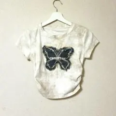 【 SPRAYPREMIUM 】蝶刺繍 デニムパッチ ロゴTシャツ クロップド丈