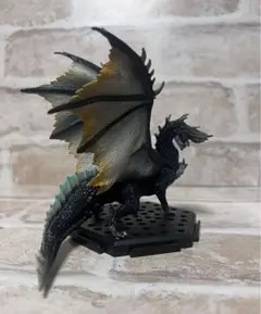 モンスターハンター　煌黒龍アルバトリオン フィギュア　（best版）