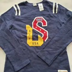 GAP 1969ロゴ長袖Tシャツ