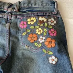 イマージュ　ジーンズ　後ろの花の刺繍が可愛い　 IMAGEのサムネイル