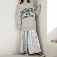 ローリーズファーム　シルバー フレアロングスカート