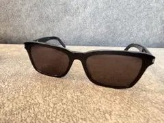 【値下げ】Saint Laurent サングラス ブラックのサムネイル