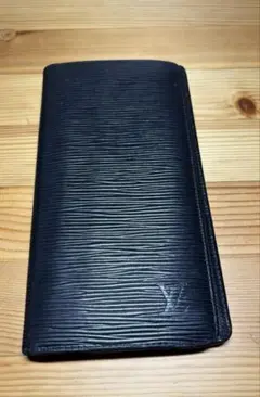 ルイヴィトン エピ ポルトフォイユ ブラザ 折り財布 長財布 ノワール 黒 楽天市場】ルイヴィトン LOUIS VUITTON 長財布 二つ折り