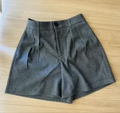 試着のみ　美品　GU M ショート　パンツ グレー　冬服