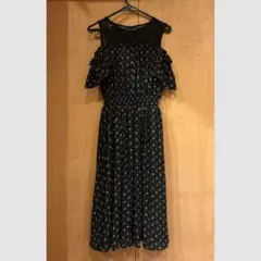 ロングワンピース　オフショルダー　INGNI 小花柄　黒　ブラック　半袖