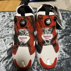 B’z party限定Insta Pump Fury MAGMA94スニーカー