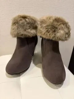 新品未使用 ブラウン スエード ファー付きブーツ M