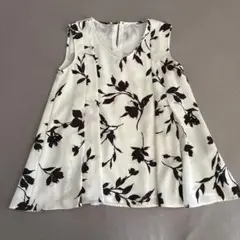 JUSGLITTY フラワープリント ノースリーブ トップス サイズ1