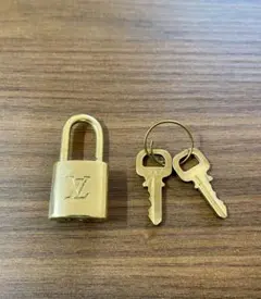 ルイ・ヴィトン 南京錠 パドロック　ゴールド 鍵２本付き「337」