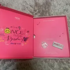 TWICE ONCEピンバッチ
