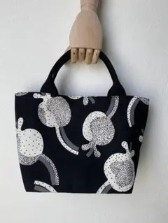 ハンドメイド　IKEA生地使用　トートバッグ（黒）