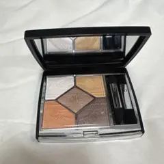 サンク　クルール　クチュール　（アイシャドウ）　24時間以内に配送