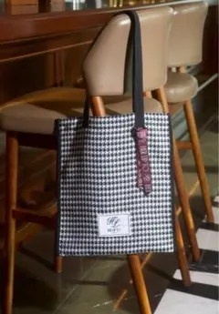 【新品未使用】herlipto Mini Tote black Her lip to（トートバッグ）のフリマアイテム一覧