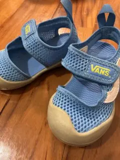 VANS メッシュサンダル 水色　13cm