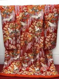 6k759 色打掛 袷 花嫁衣装 刺繍 鳥 赤 金色 白 銀色 黒 花柄 和装