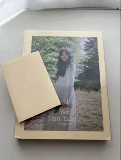 Yes, I am Tzuyu フォトブック