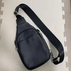 【ターボー様専用】BEAUTY&YOUTH メンズ ショルダーバッグのサムネイル
