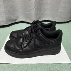 NIKE Air Force 1 黒