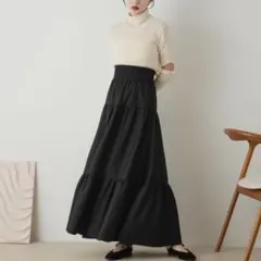hinari シャーリングティアードスカート　ブラックのサムネイル