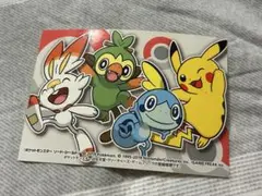 ポケモンパンシール 25周年記念弾 ピカチュウ&チコリータ&ヒノアラシ
