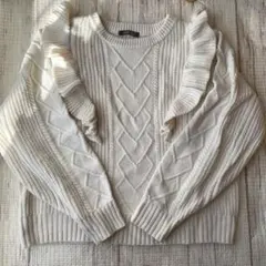 ホワイト ニット L フリル ケーブル編み 可愛い 冬 白 レディース セーター