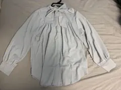 ライトグレー 長袖シャツ