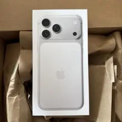 本日配送・新品・未開封】iPhone17ProMax 256GB シルバー - メルカリ