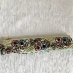 ハンドメイド　ペンケース　刺繍リボン　ポーチ　グリーン系