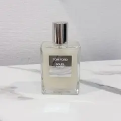 新品TOM FORD SOLEIL BLANC シマーリングボディオイル - メルカリ