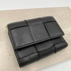 【極美品】ボッテガヴェネタ 三つ折り財布 マキシイントレ ICチップ搭載／黒E 極美✨ボッテガヴェネタ 三つ折り財布 マキシイントレ レザー ブラック
