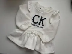 CALVIN KLEIN JEANS フリル付きトレーナー　6/9M