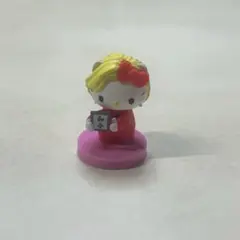 ハローキティ　チョコエッグ　カズレーザー