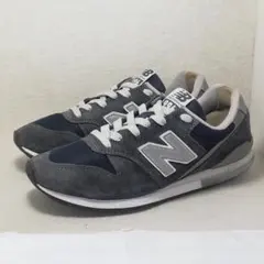 定価1.7万円 定番ニューバランスCM996NV2 26cm グレー革&ネイビーのサムネイル
