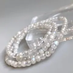 シラーあり淡めカラー♡ラブラドライト 小粒3連ブレスレット