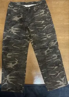 カモフラージュカーゴパンツ