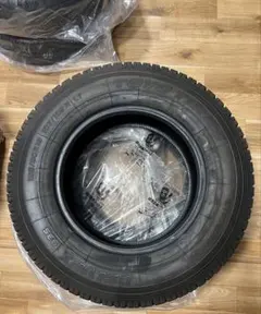 200系ハイエース用 国産スタッドレス + SEIN SS ＊BKナット付属 - メルカリ