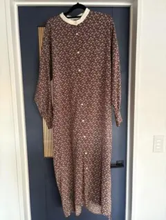 花柄ロングワンピース 長袖