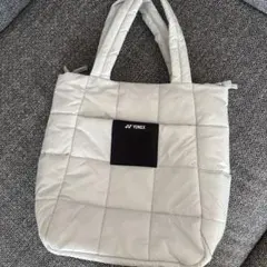 ほぼ未使用　ヨネックス　キルティング　ラケットバッグ　アイスグレー