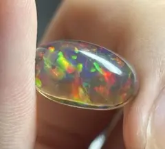クリスタルオパール ウェロ産 5.5ct 高透明 遊色抜群 フルカラー