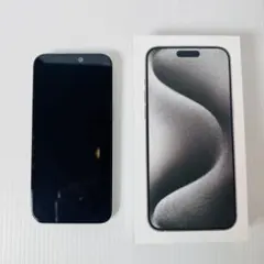 美品 Simフリー Apple iPhone 15 Proホワイトチタニウム
