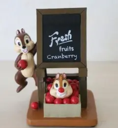 【チップ&デール】クリスマスフィギュア　限定200個　箱あり　未使用　希少 チップ&デール】クリスマスフィギュア 限定200個 箱あり 未使用 希少