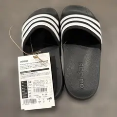 adidas ブラック/ホワイト スライドサンダル　19センチ
